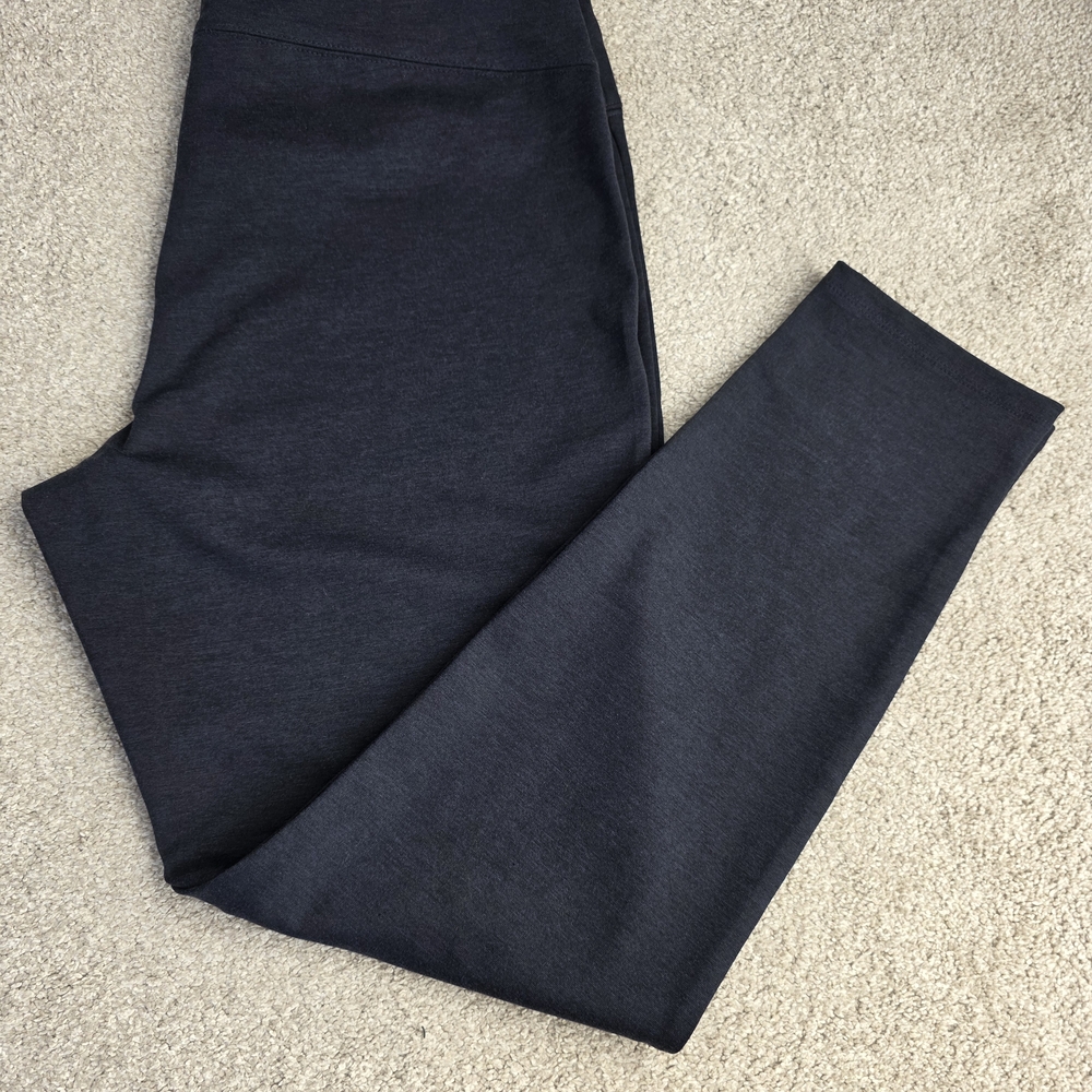 REICHS Women’s Black Pull-On Legging Pants - Size Large
